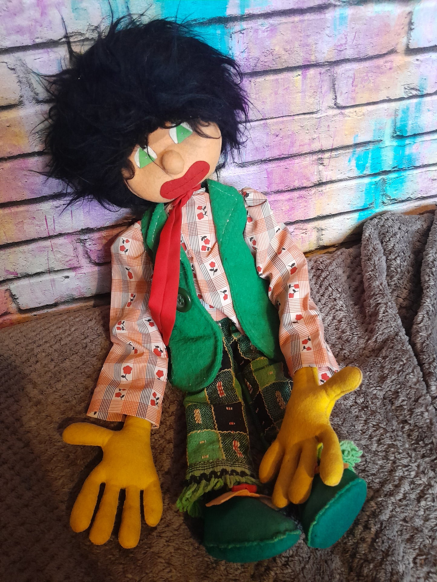 Giant hands doll